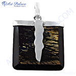 Load image into Gallery viewer, 925 sterling silver black stone pendant with a unique, contemporary design for women.
