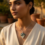 Load image into Gallery viewer, Collar con colgante de corazón de plata para mujer | Joyería con piedras preciosas
