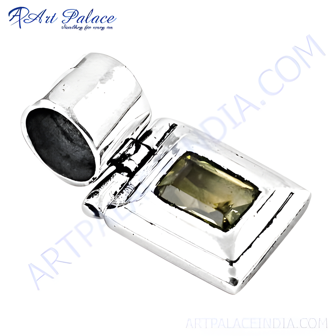 925 sterling silver pendant with a rectangular citrine gemstone. The jewelry is made for women.