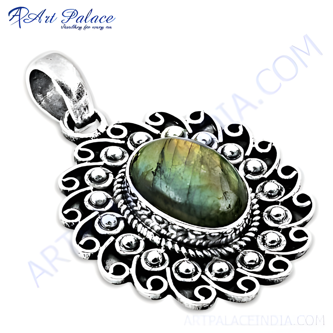 925 sterling silver labradorite pendant with iridescent green and blue gemstone