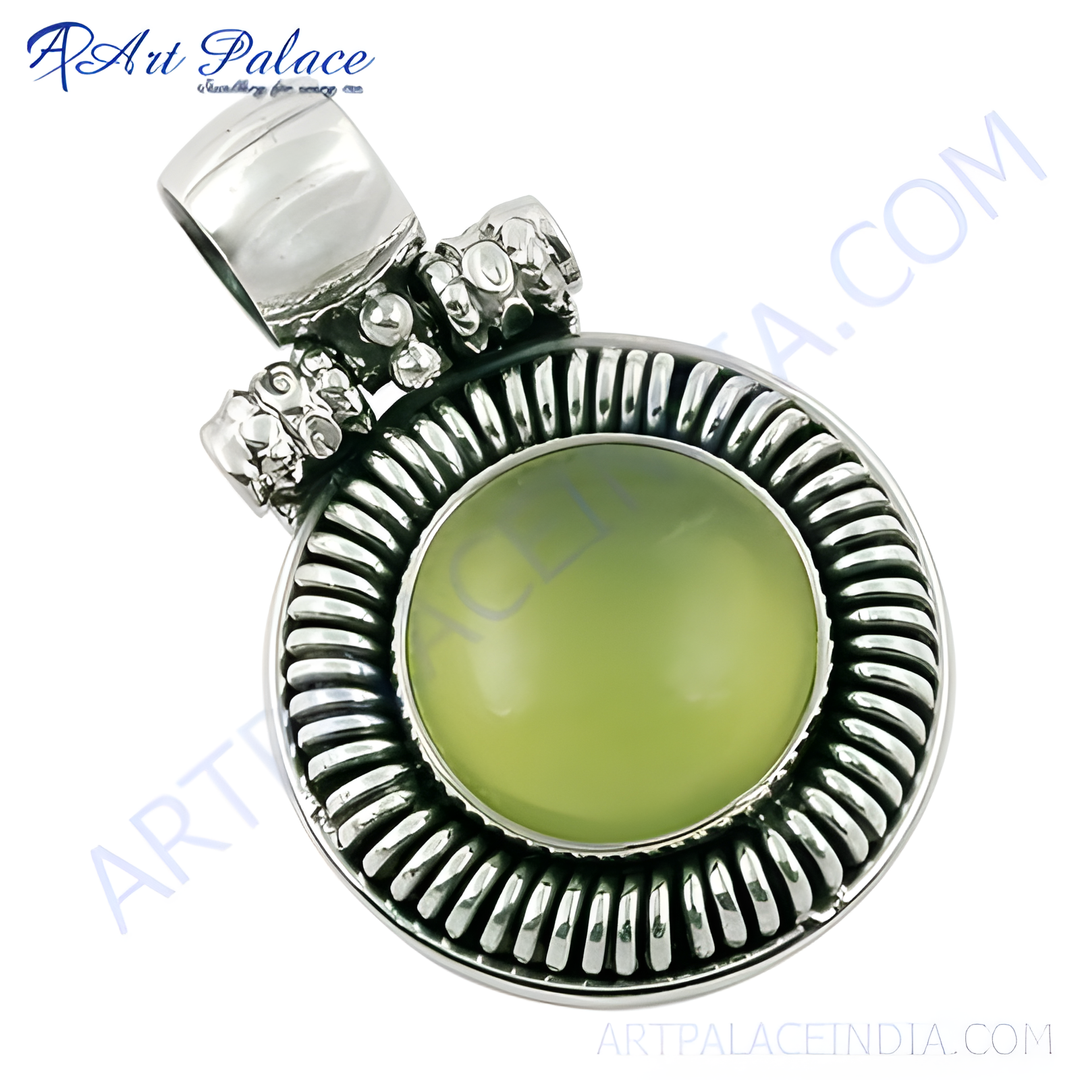 925 Sterling Silver round pendant with a vibrant green gemstone center