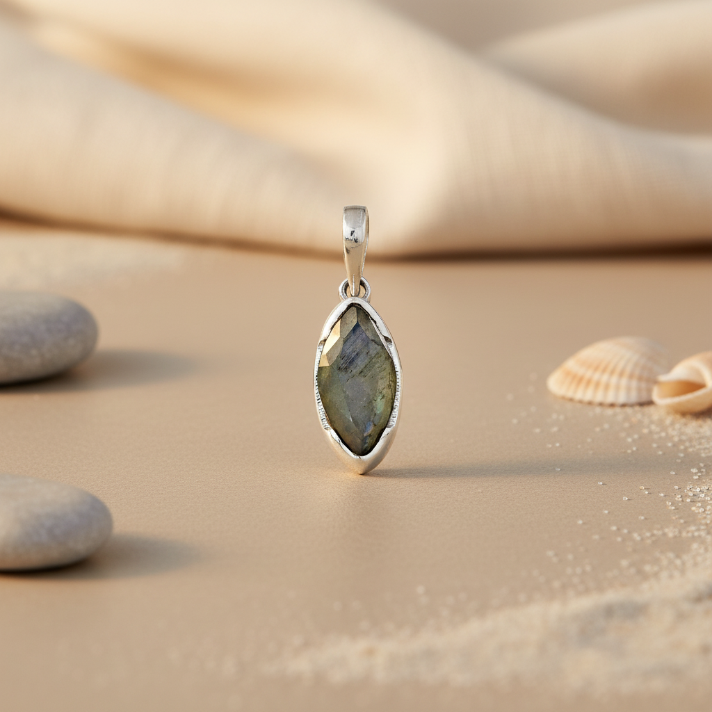 925 Silver Labradorite Pendant for Women | Gemstone Jewelry