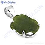 Load image into Gallery viewer, Sterling silver pendant with a green moldavite gemstone, perfect for necklace.
