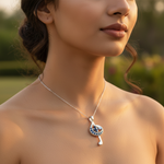 将图像加载到图库查看器中， 925纯银高音谱号吊坠，镶嵌蓝色蓝宝石 | 音乐首饰
