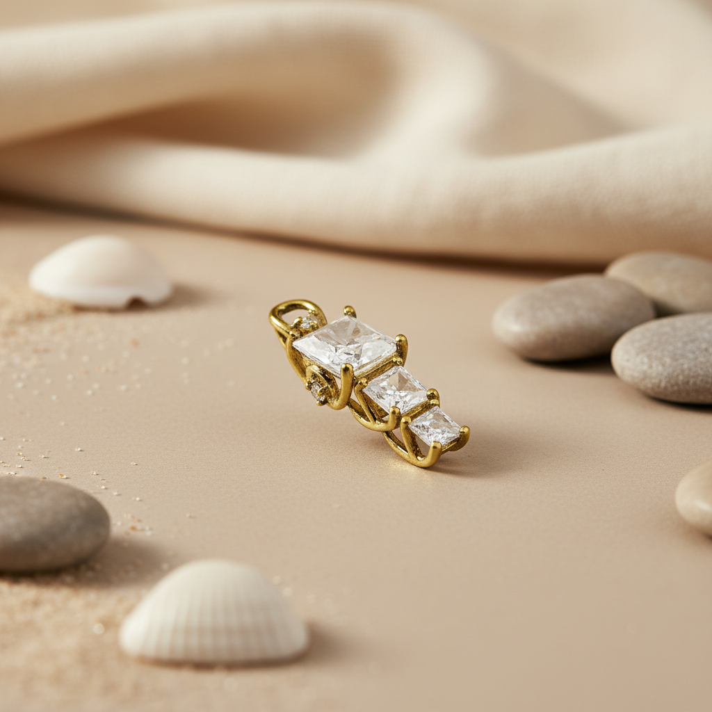 女士黄金立方氧化锆吊坠 | 精致礼物