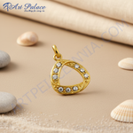 将图像加载到图库查看器中， 镶嵌白色宝石的金色水滴形吊坠 | 日常佩戴首饰
