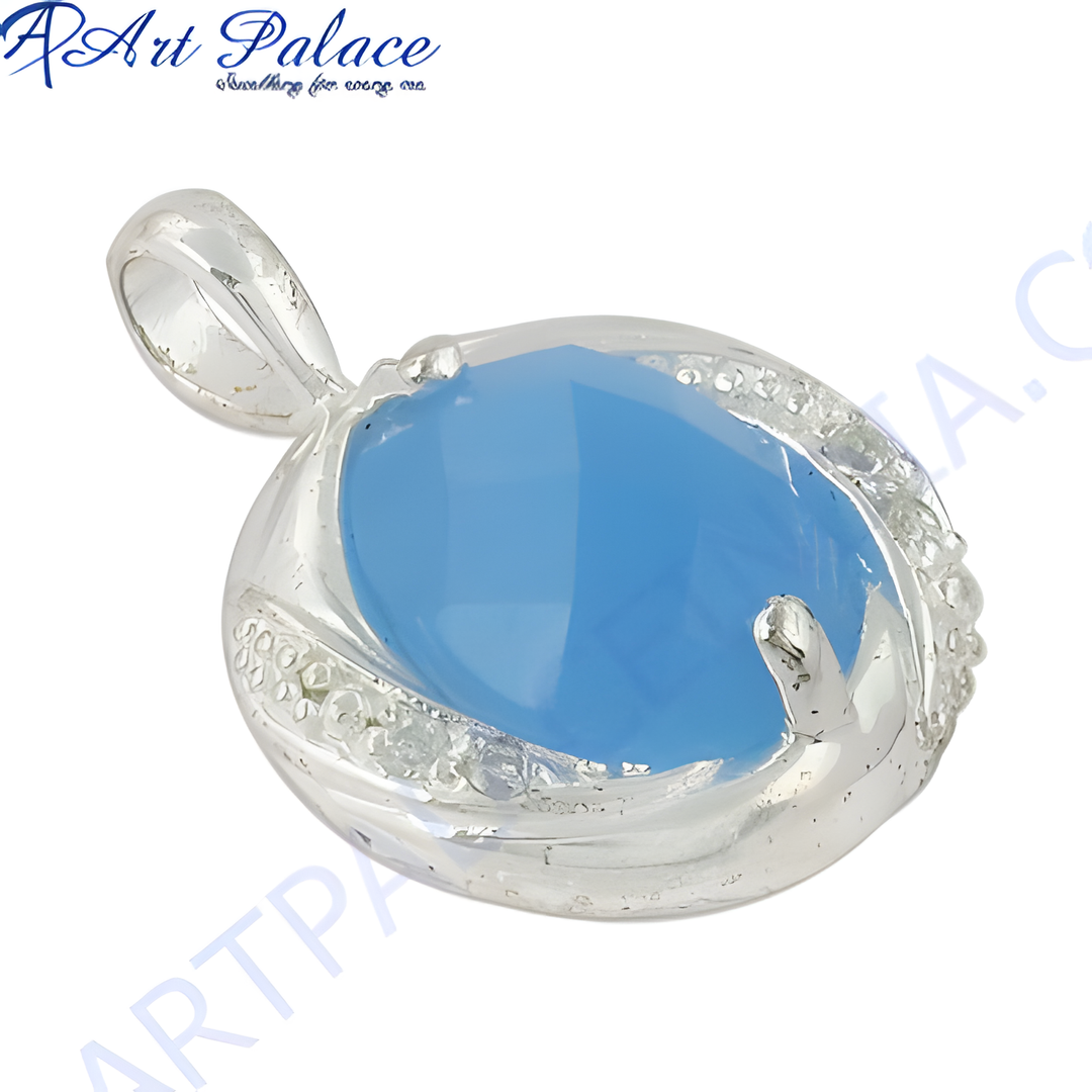 925 sterling silver pendant with a blue chalcedony gemstone, ideal for necklace wear.