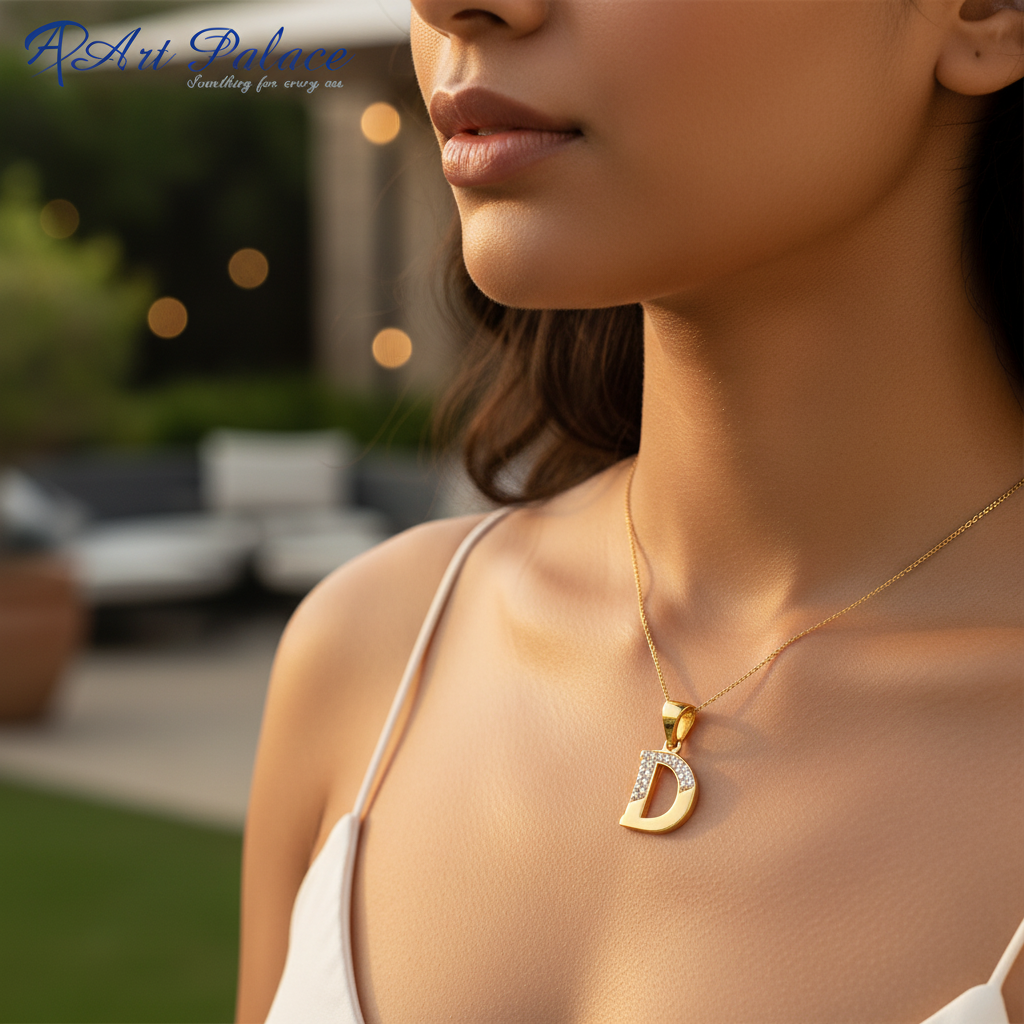 Colgante de oro con la letra d y circonitas cúbicas | joyería para mujer