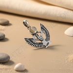 Load image into Gallery viewer, Colgante egipcio alado de plata 925 para mujer | Joyería de piedra lunar
