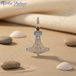 Load image into Gallery viewer, Colgante de martillo de Thor en plata de ley 925 con piedra preciosa
