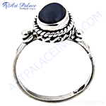 Load image into Gallery viewer, 925 sterling silver ring with a large black gemstone. The ring is a classic design.
