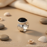 Load image into Gallery viewer, Anillo de ónix negro en plata de ley 925 para mujer | Joyería con estilo
