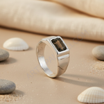 Load image into Gallery viewer, Anillo de plata con cuarzo ahumado de talla esmeralda para hombre | Joyería con estilo
