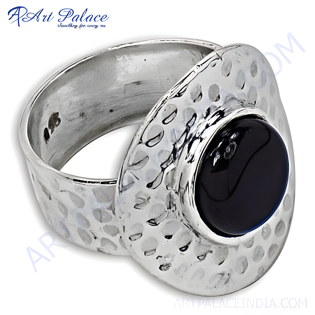 Hammered sterling silver ring with a large, polished black onyx gemstone center, perfect for women's fashion jewelry.