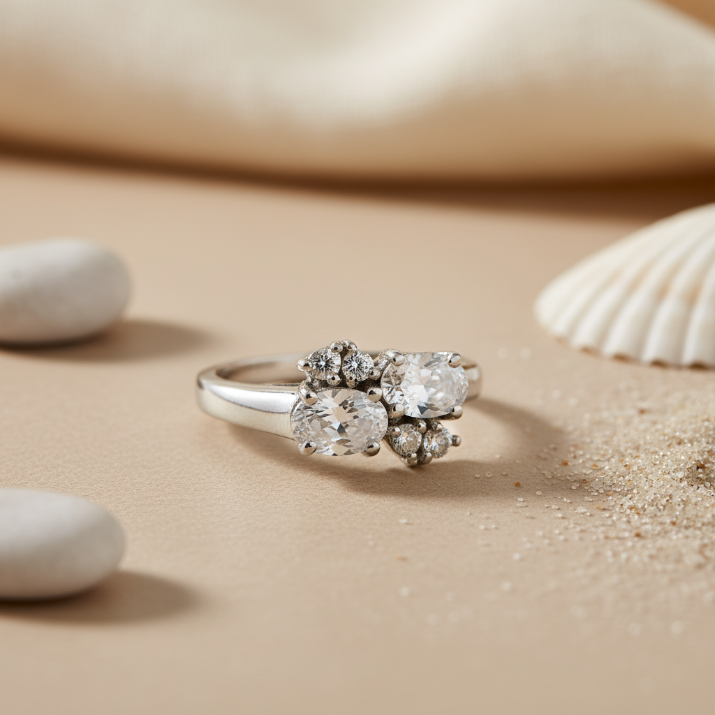 Anillo de plata con diamantes ovalados y redondos para mujer | Joyería de compromiso