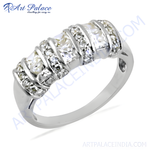 将图像加载到图库查看器中， Sterling silver ring with square-cut clear cubic zirconia gemstones
