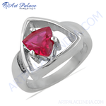 Load image into Gallery viewer, 925 sterling silver ring with a vibrant red triangle-cut ruby gemstone. A stunning fashion piece.
