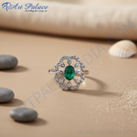 Load image into Gallery viewer, Anillo de plata con esmeralda para mujer | Diseño floral | Regalo
