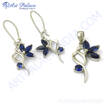 将图像加载到图库查看器中， Sterling silver earring and pendant set with blue sapphire gemstones in a flower design.
