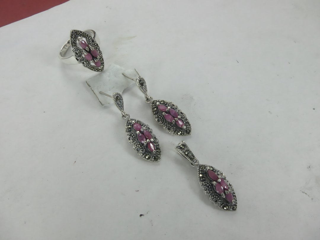 925 sterling silver ruby jewelry set including ring, earrings and pendant