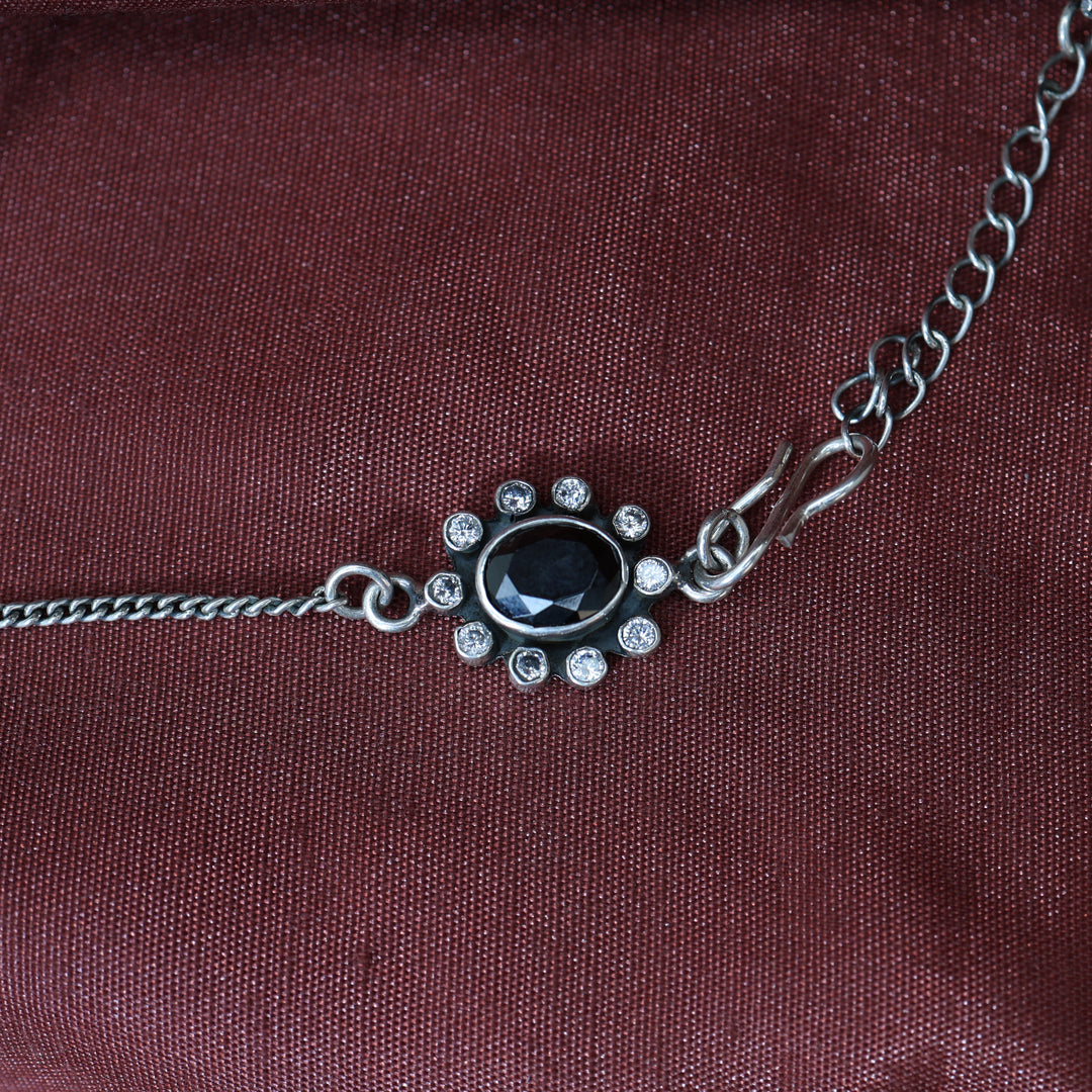 925纯银黑色宝石手链，女士款 | 日常佩戴