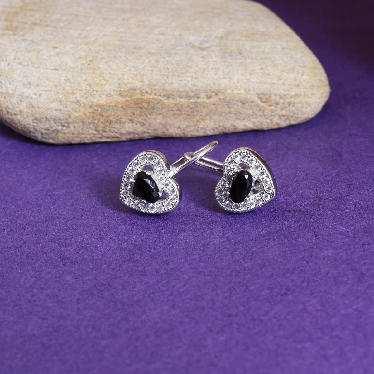 925 silver heart stud earrings with black gemstones | women's jewelry