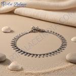 Load image into Gallery viewer, 925 sterling silver anklet with delicate chain and decorative charms, perfect for women&#39;s foot jewelry.

