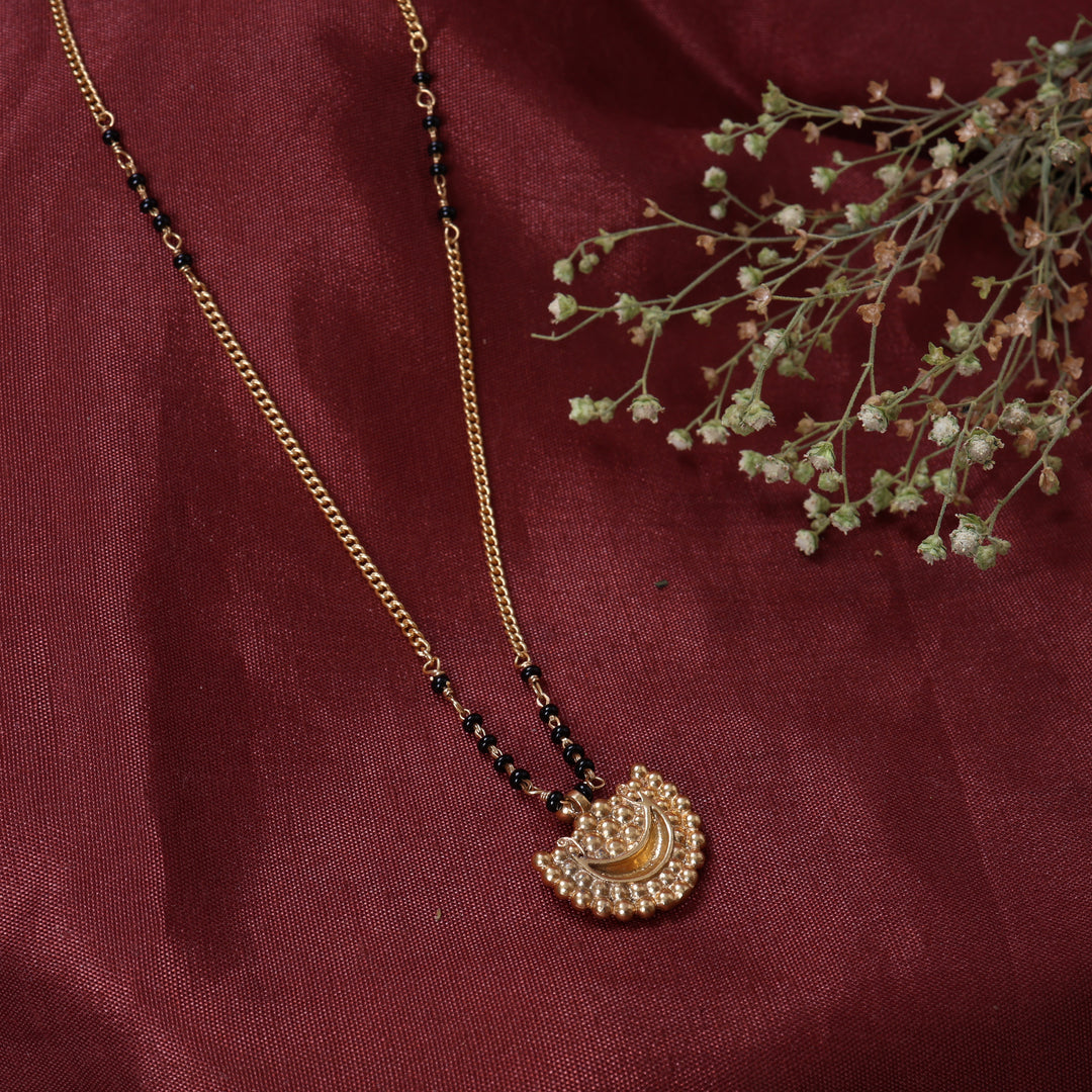 金丝吊坠项链 | 女士优雅珠宝