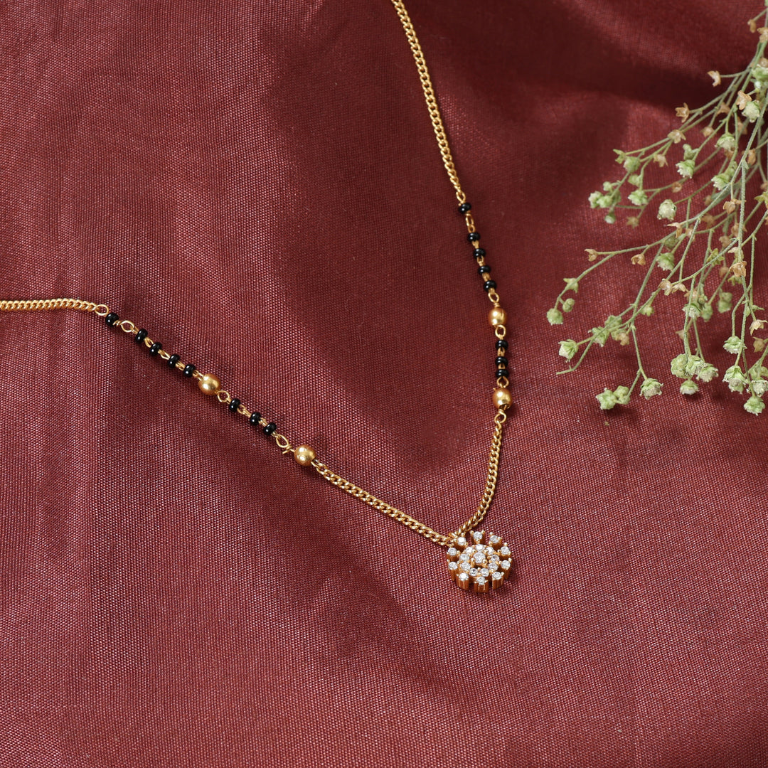 女士金色水晶吊坠项链 | 时尚首饰