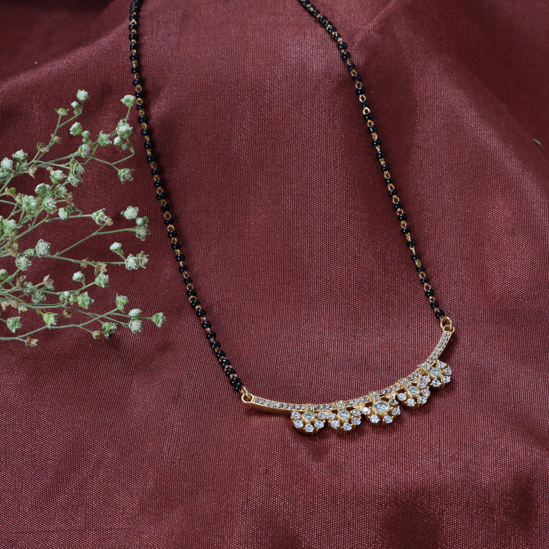 钻石婚庆项链 | 黑色珠链，女士礼物