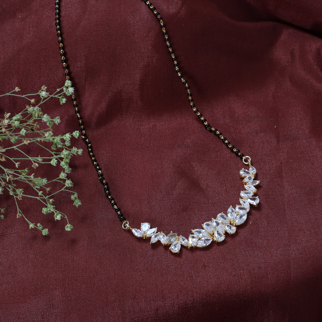 黄金锆石 Mangalsutra 项链 | 印度婚礼珠宝