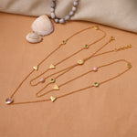 Load image into Gallery viewer, Collar de cadena de oro con piedras preciosas verdes y lágrima rosa | Joyería para mujer
