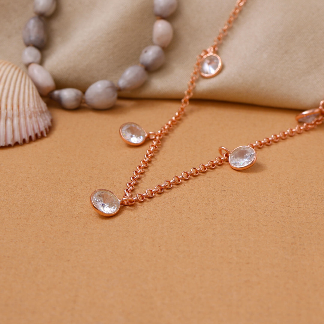 Collar de oro rosa con circonitas cúbicas para mujer | Joyería delicada