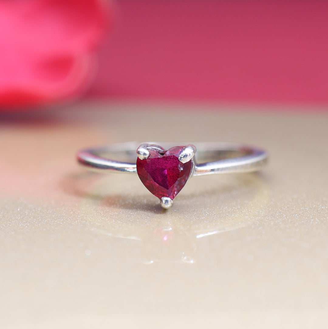Anillo de plata con rubí en forma de corazón para mujer | Joyería de regalo