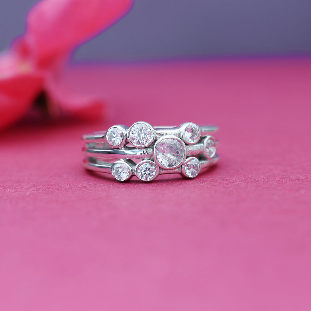 银色可调节戒指，镶嵌立方氧化锆 | 女士戒指