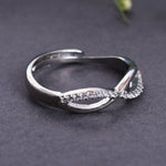 将图像加载到图库查看器中， 925 Sterling Silver Infinity Bypass Ring with Clear Stones
